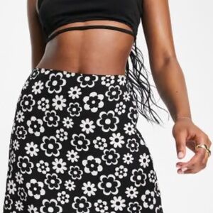 Hollister Black and White Floral A-Line Skirt